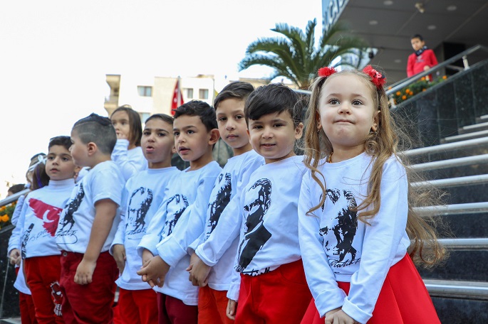 Bucalı Miniklerin 101.Yıla Özel Büyük Kutlaması