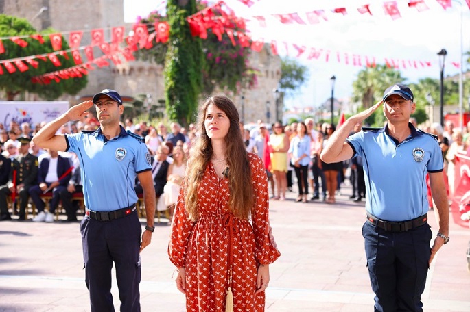 Çeşme Festivali'ne Yeni Türkü ile Görkemli Final