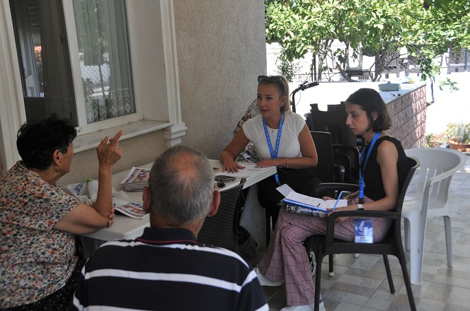 Güzelbahçe Belediyesi Vatandaşın Talepleri İçin Sahada