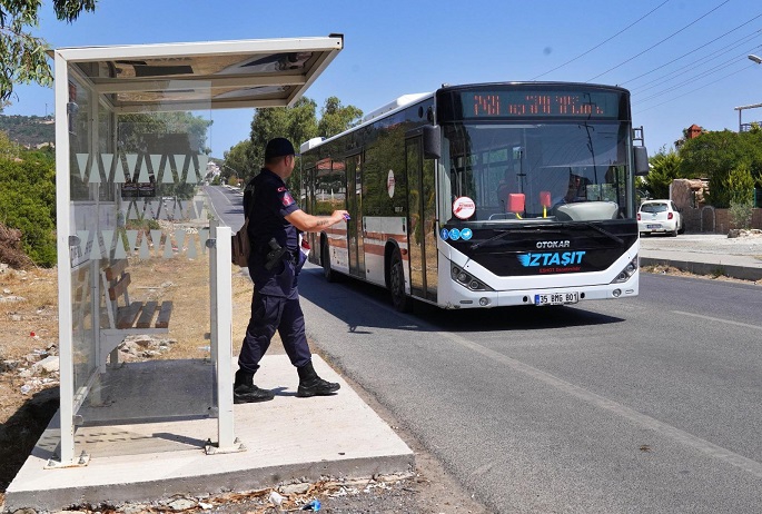 İzmir'de Ulaşımda Konfor Durakta Başlıyor