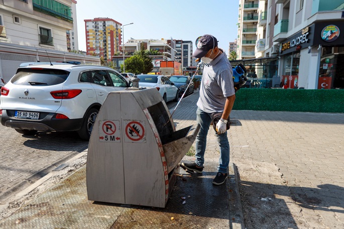 Karşıyaka’da Haşere Mücadelesi 