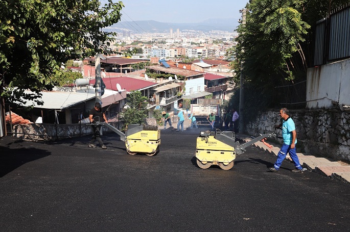 Konak’ın yolları yenileniyor: Asfalt çalışmaları hızlandı