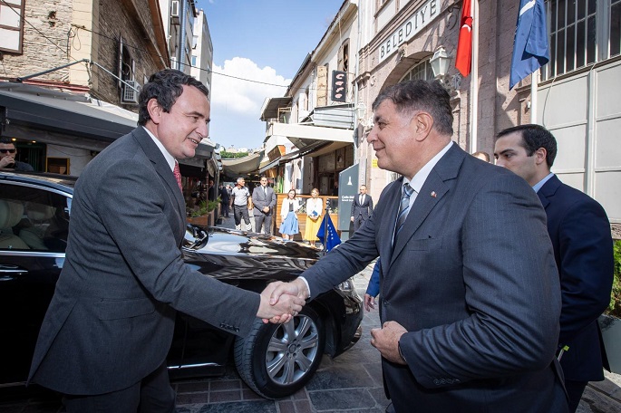 Kosova Cumhuriyeti Başbakanı Kurti, Başkan Tugay’ı ziyaret etti 