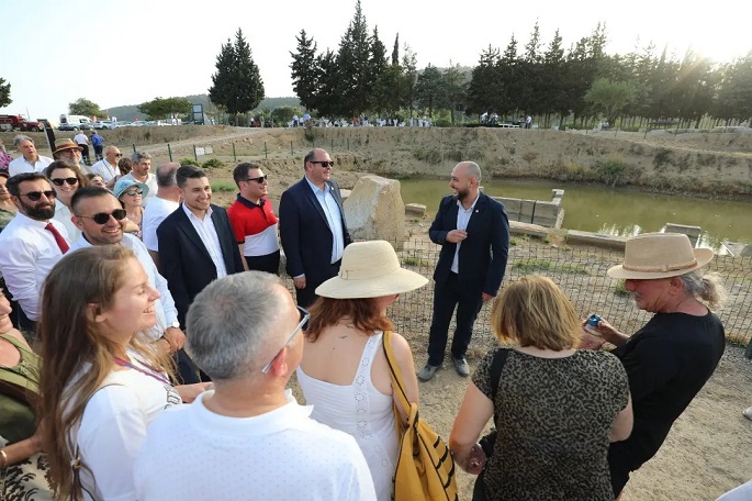 Menderes Belediyesi’nden Klaros’un Tanıtımına Destek