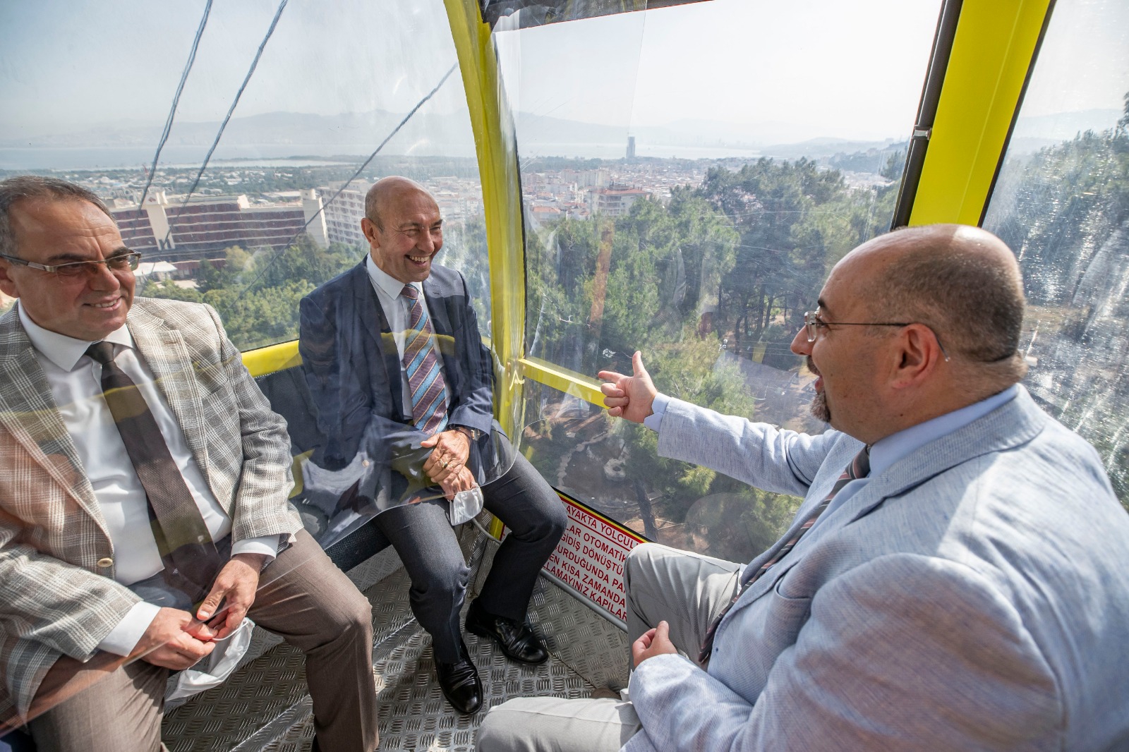 Başkan Soyer yeniden açılan Teleferik tesislerini gezdi