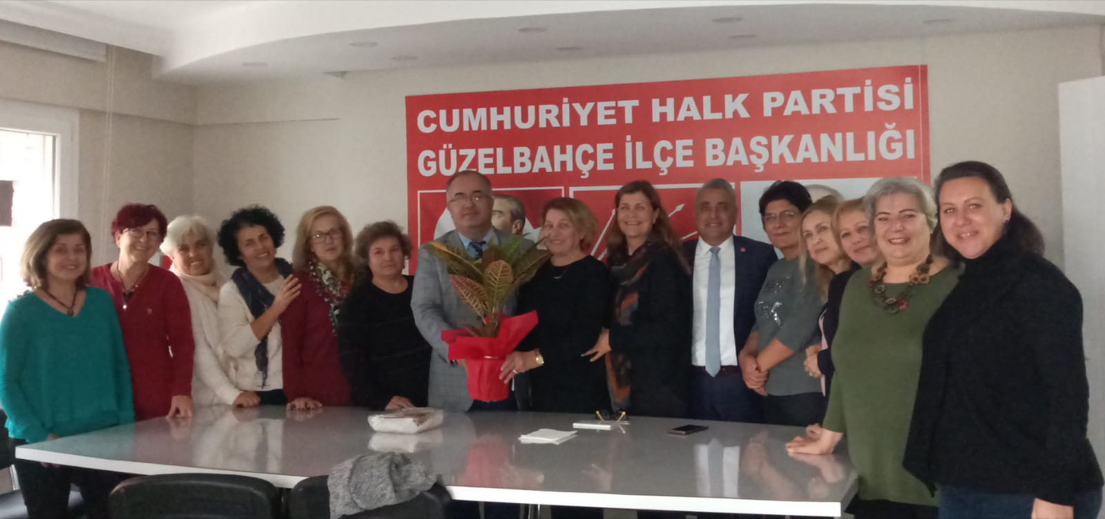 CHP Güzelbahçe Göreve Başladı