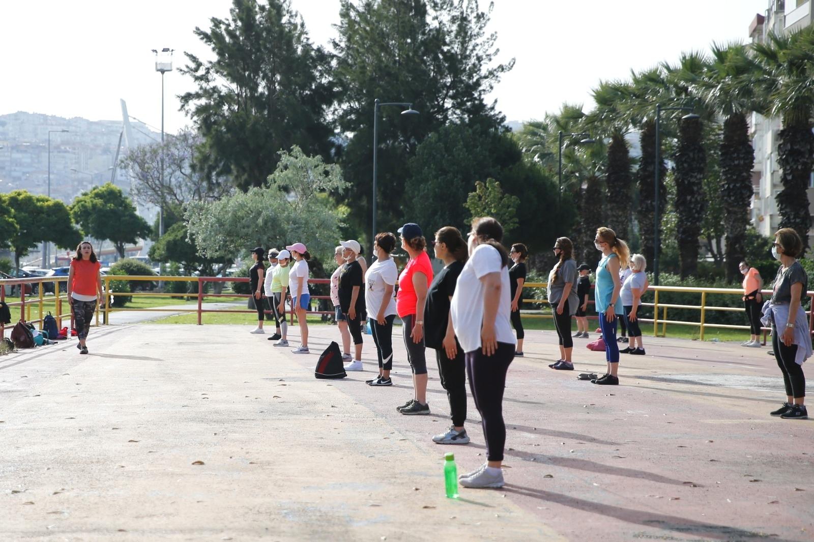 Konak'ta spor açık havaya taşındı